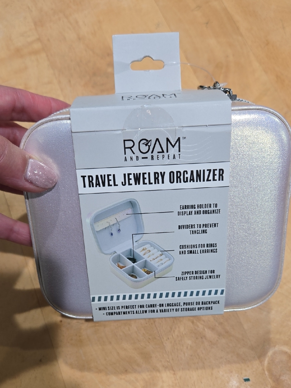 ROAM Travel Jewelry Organizer in Shimmery Light Pink